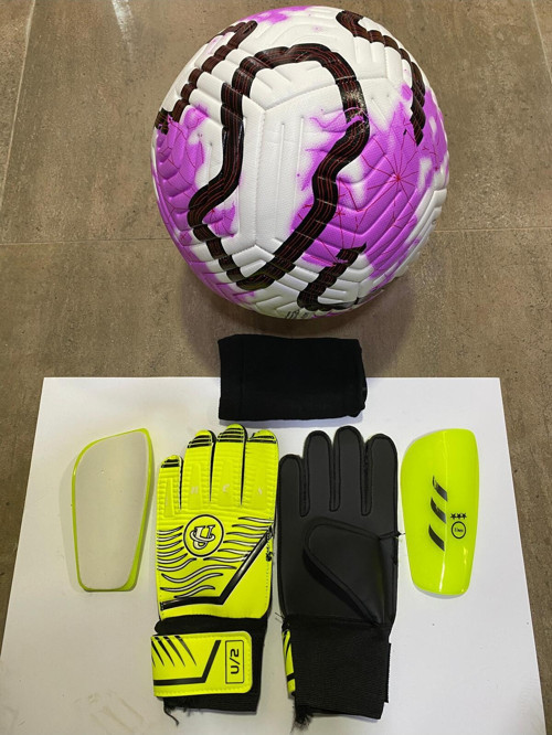 5 No Yıldızlı Futbol Topu Kaleci Eldiveni Ve Tekmelik Seti Pompa Hediyeli