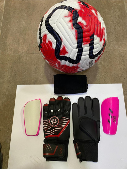 5 No Kırmızı Desenli Futbol Topu Kaleci Edliveni Ve Tekmelik 3Lü Set Pompa Hediyeli