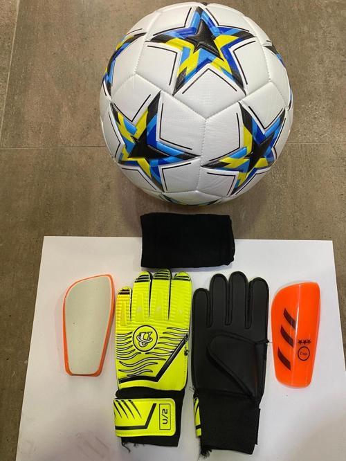 5 No Yıldız Desenli Futbol Topu Kaleci Eldiveni Ve Tekmelik Seti Pompa Hediyeli