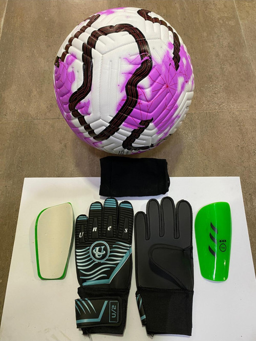 5 No Yıldızlı Futbol Topu Kaleci Eldiveni Ve Tekmelik Seti Pompa Hediyeli