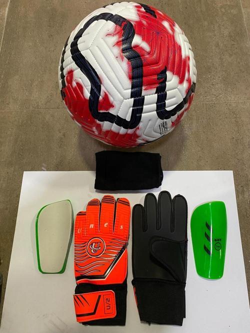 5 No Kırmızı Desenli Futbol Topu Kaleci Edliveni Ve Tekmelik 3Lü Set Pompa Hediyeli