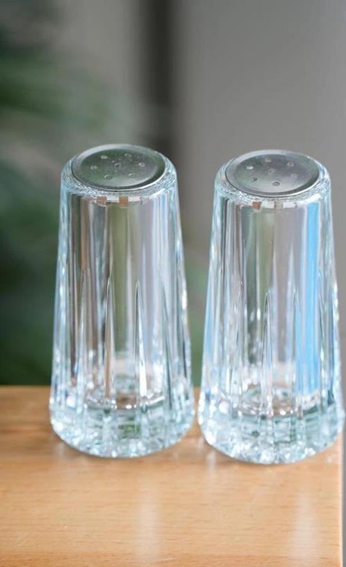 JB7701 Gri Kapaklı Cam Tuzluk Biberlik