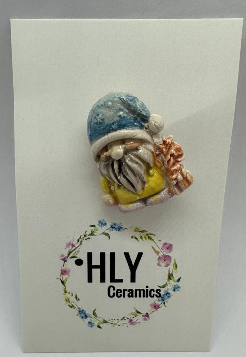 Mavi Bereli Cüce – El Yapımı Seramik Yaka İğnesi