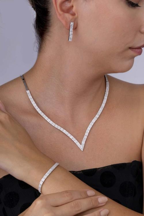 V Pırlanta Model Su Yolu Süzme 925 Ayar Gümüş Düğün Seti