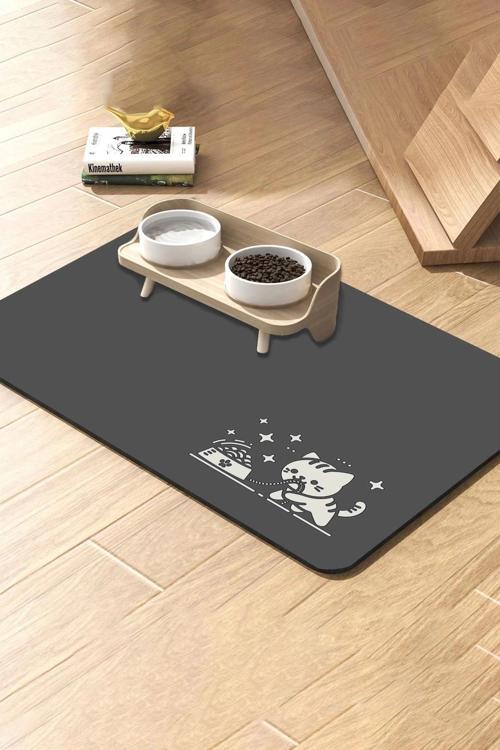 Mama Çeken Kedi Gri Renk Beslenme Matı Sıvı Geçirmez Kedi Köpek Mama Paspası 50x70cm