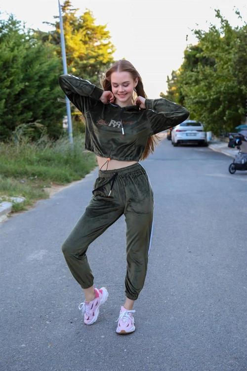 Giyim Kadın Kadife Kapşonlu Eşofman Takım Haki