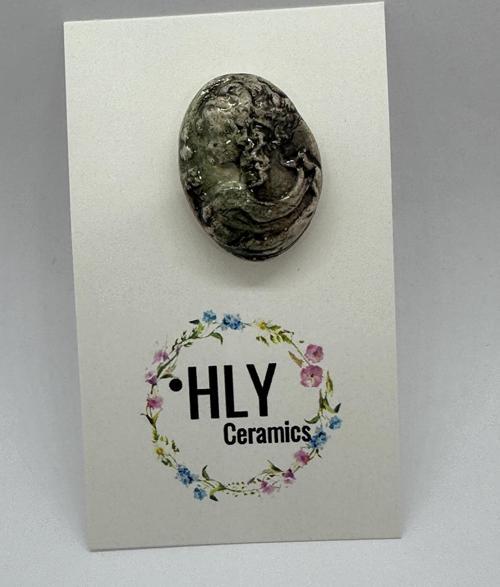 Antik Bronz Yüz Formunda Seramik Broş / Yaka İğnesi