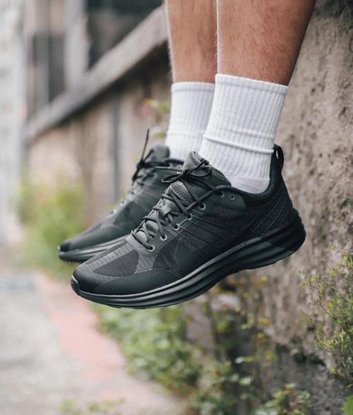 LUNAR ROAM 'DARK SMOKE GREY'-SPORTXOUTLET