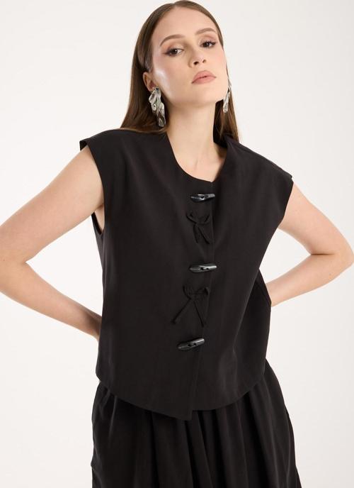 Siyah Regular Düğme Detaylı Yelek