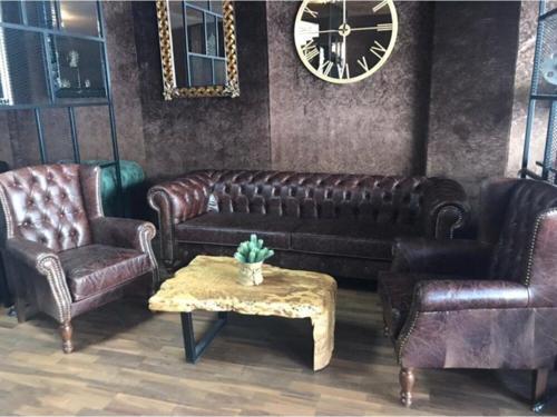 Oldway Hakiki Deri Chesterfield Takımı