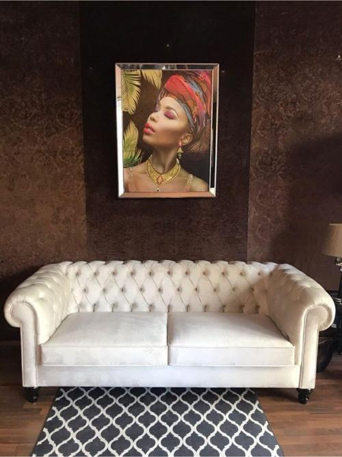 Gralish Chesterfield