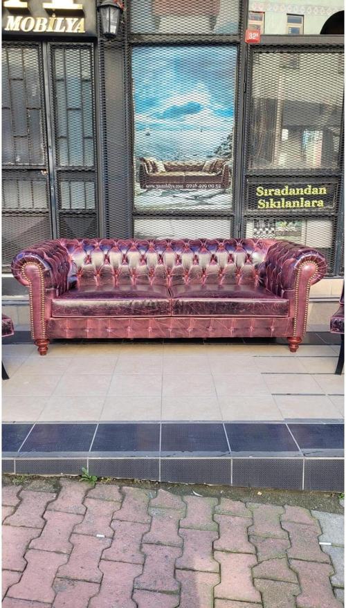 Barcelona Chesterfield