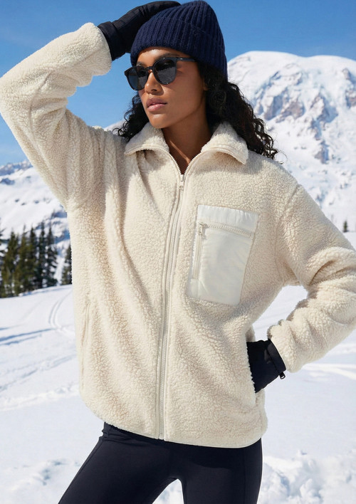 Regular Fit Klasik Yaka Göğüs Cep Detaylı Peluş Hırka Bayan Polar 5866437 KREM