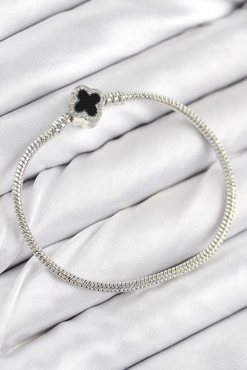 BFS Pirinç Charm Zirkon Taşlı Yonca Model Gümüş Renk Kadın Bileklik