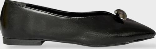 Kare Burun Toka Detaylı Kadın Babet SİYAH