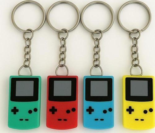 Retro Mini Oyun Konsolu Tasarımlı Anahtarlık – Renkli GameBoy Anahtarlık (Sarı)