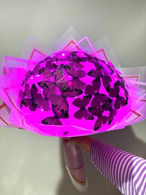 Led Işıklı Kelebek Buketi, Büyük Boy Mor Buket