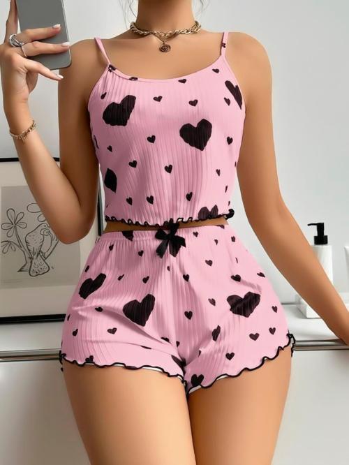 Bicomi Pamuklu Pembe Üstüne Siyah Kalp Desenli Askılı Fitilli Şortlu Pijama Takımı
