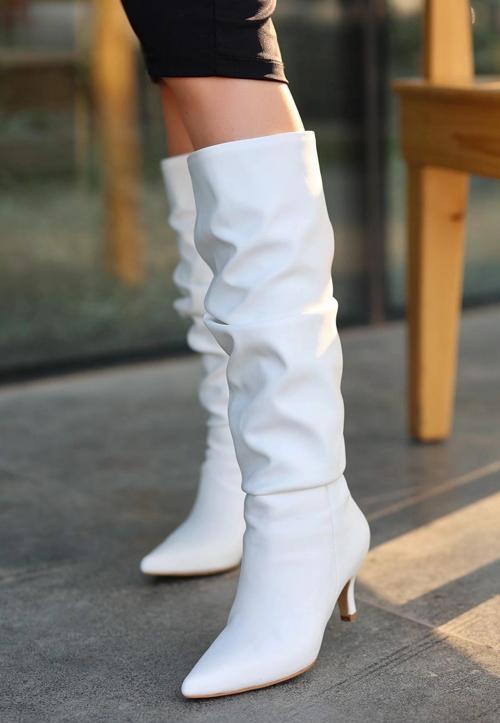 Zelya Beyaz Cilt Topuklu Çizme
