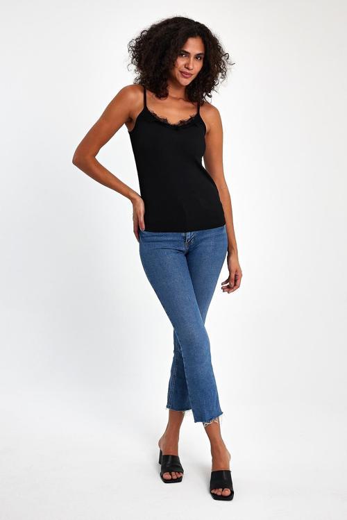 Dantel İşlemeli Ayarlanabilir Askılı Bluz