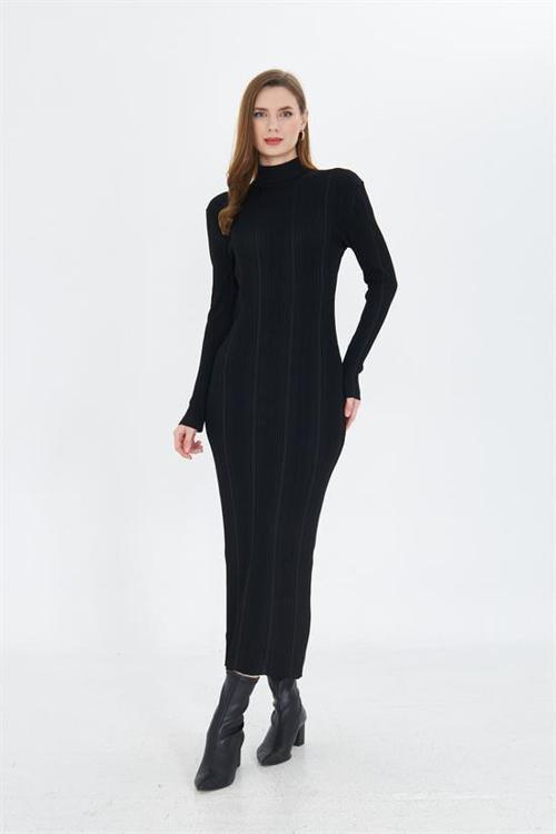 Yarım Balıkçı Yaka Standart Beden Fitilli Görünümlü Fit Kesim Uzun Elbise