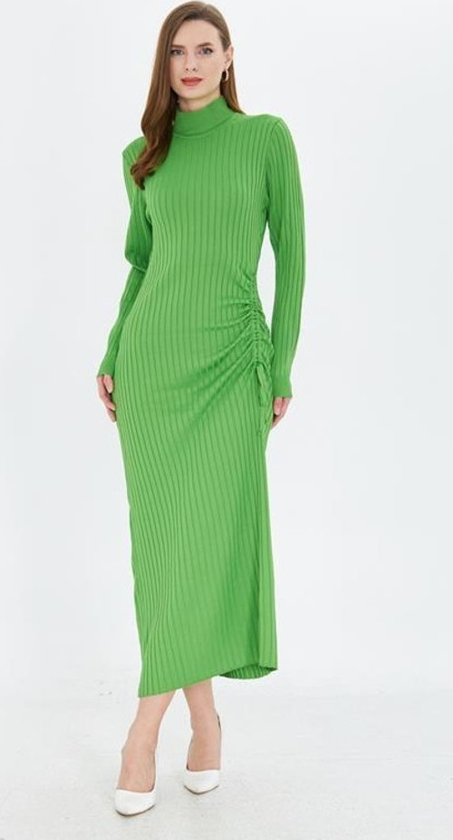 Yandan Büzgülü Yarım Balıkçı Yaka Standart Beden Fitilli Görünümlü Fit Kesim Uzun Elbise