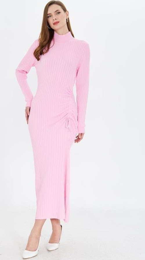 Yandan Büzgülü Yarım Balıkçı Yaka Standart Beden Fitilli Görünümlü Fit Kesim Uzun Elbise