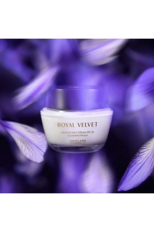 Royal Velvet 2 Kat Daha Nem Sağlayan Sıkılaştırıcı Etkili Gündüz Kremi SPF 20
