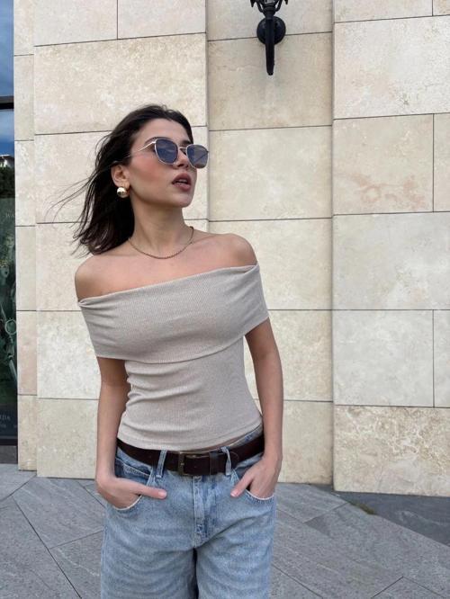 Madonna yaka sıfır kol bluz