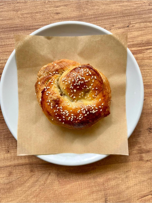 Ekş Maya Tahinli Cevizli Çörek