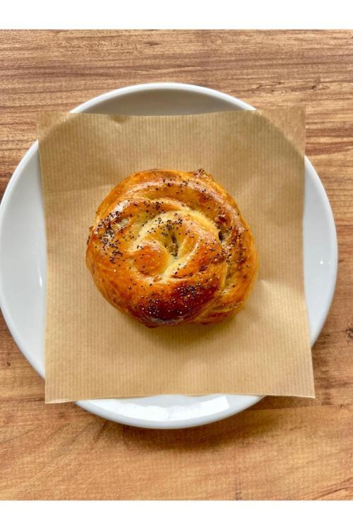 Ekşi Maya Haşhaşlı Cevizli Çörek