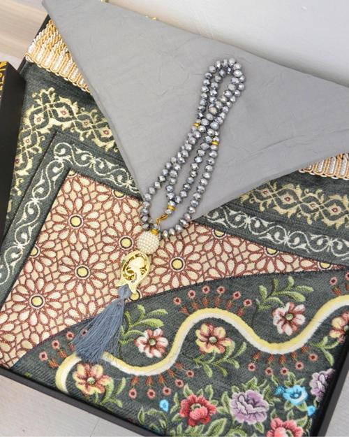 Çeyizlik Hediyelik Seccade Eşarp Tesbih Set – Kadife Astarlı Seccade, Eşarp, Kristal Tesbih Kutulu Lüks Hediye Seti