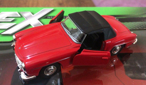Model Metal Araba 1/36 Çek Bırak 1955 Kırmızı Mercedes Benz 190Sl