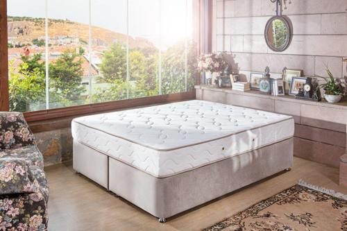 Pigas Çift Kişilik Ort Yatak 150x200