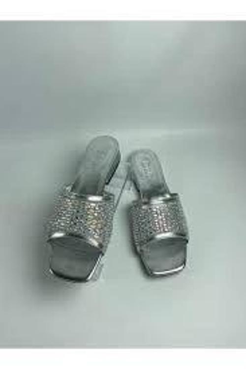 Ortu Gümüş Cilt İşlemeli Terlik