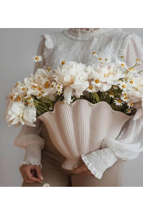 İstiridye Vazo Krem Rengi