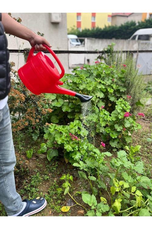 6 Lt Bahçe Sulama Bidonu Kırmızı