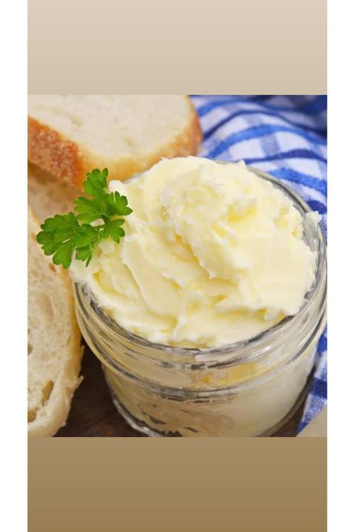 Tereyağ Yöresel Yayık Az Tuzlu (Vakumlu 1Kg.)