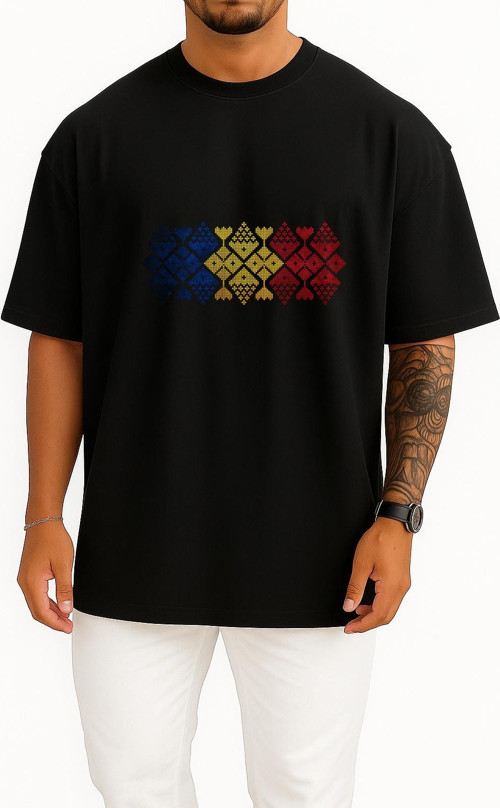 Oversize Romanian Flag Of Romania Folklore Pattern Göğüs Tasarımlı Unisex T-Shirt