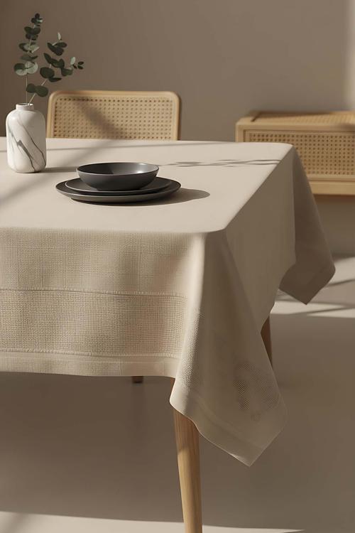 Nora Bej Zarf Köşe Masa Örtüsü 150x220 cm