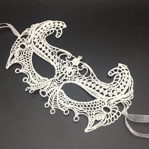 BFS Beyaz Renk Dantel Kesim Dantel İşlemeli Balo Parti Maskesi 1 No