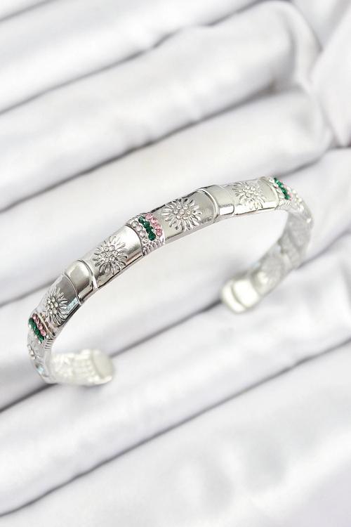 BFS Pirinç Karışık Zirkon Taşlı Çiçek Model Gümüş Renk Altı Açık Kadın Bileklik