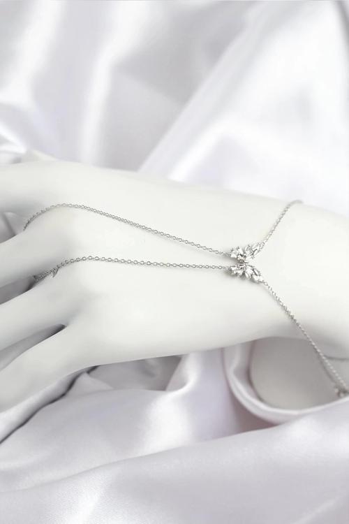 BFS Pirinç Zirkon Taşlı Kelebek Model Gümüş Renk Şahmeran