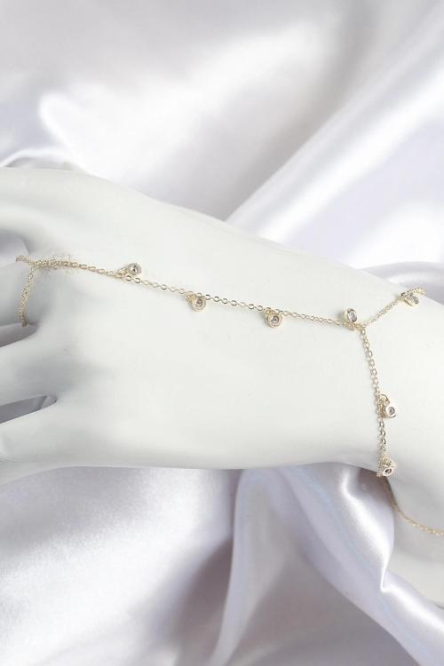 BFS Pirinç Zirkon Taşlı Sallantılı Model Gold Renk Kadın Şahmeran