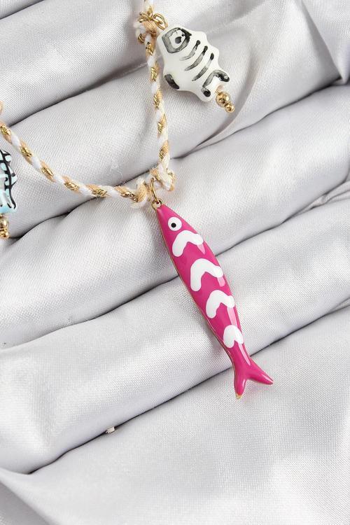 BFS Seramik Motifli Pembe Balık Figürlü Model Krem İp Kadın Kolye