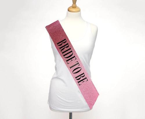 Pembe Üzeri Siyah Büyük Bride To Be Yazılı Simli Işıltılı Kuşak Kemer 10 Cm Genişlik