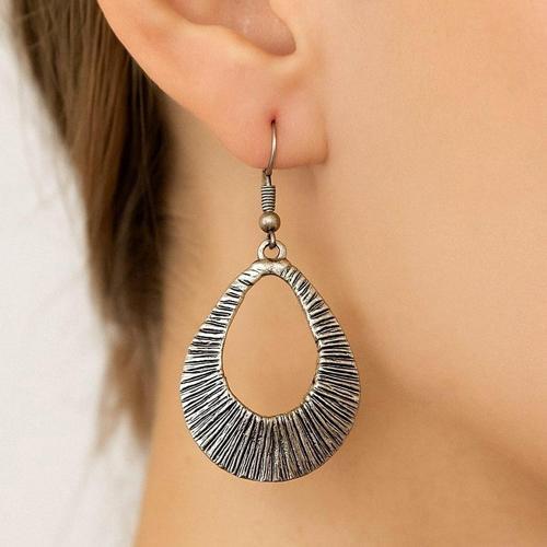 Rölyef Damla Şekilli Kadın Küpe Çift Adet Gümüş Kaplama El Yapımı Küpe