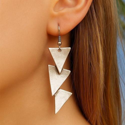 Üçgenler Şekilli Kadın Küpe Çift Adet Gümüş Kaplama El Yapımı Küpe