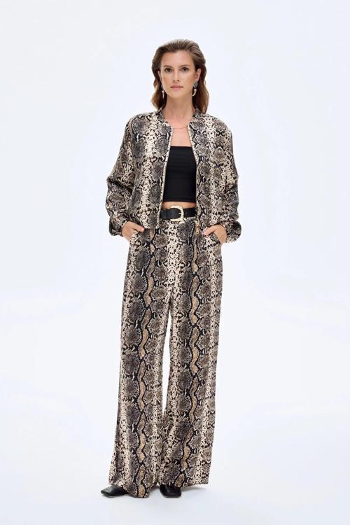 Kemer Detaylı  Kadın Pantolon