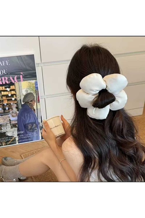 Büyük Boy Pofuduk Papatya Model Saten Kumaş Simit Toka